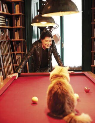 호아킨 사비나와 그의 반려묘 이야기